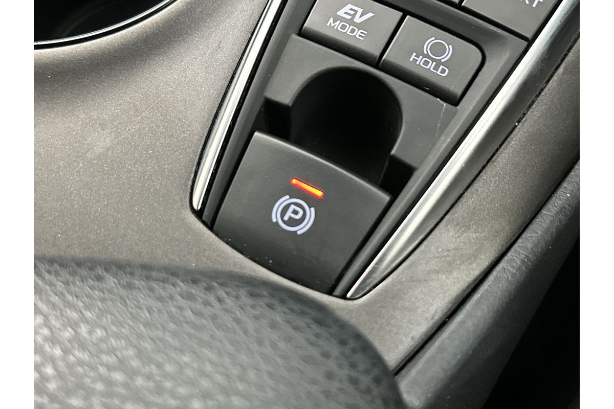 2024 Toyota Camry Ascent AXVH70R