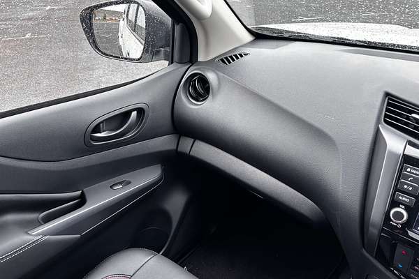2024 Nissan Navara PRO-4X Warrior D23 4X4