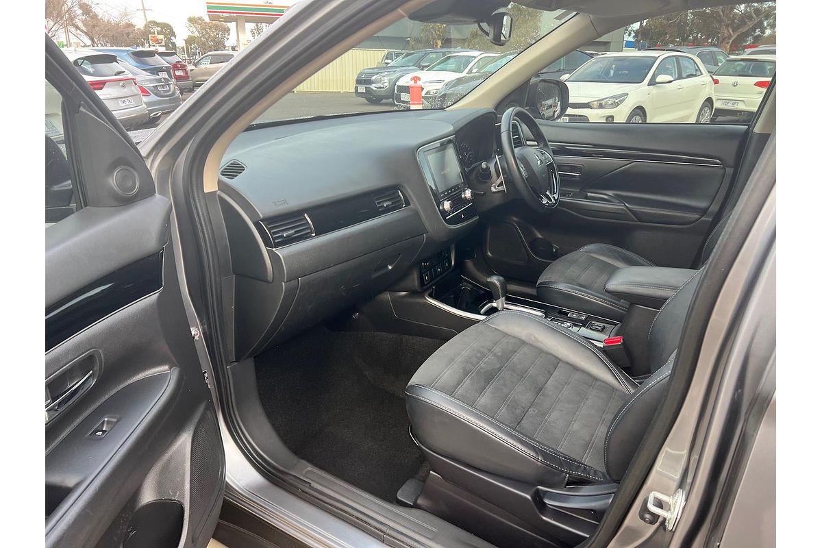 2021 Mitsubishi Outlander LS ZL