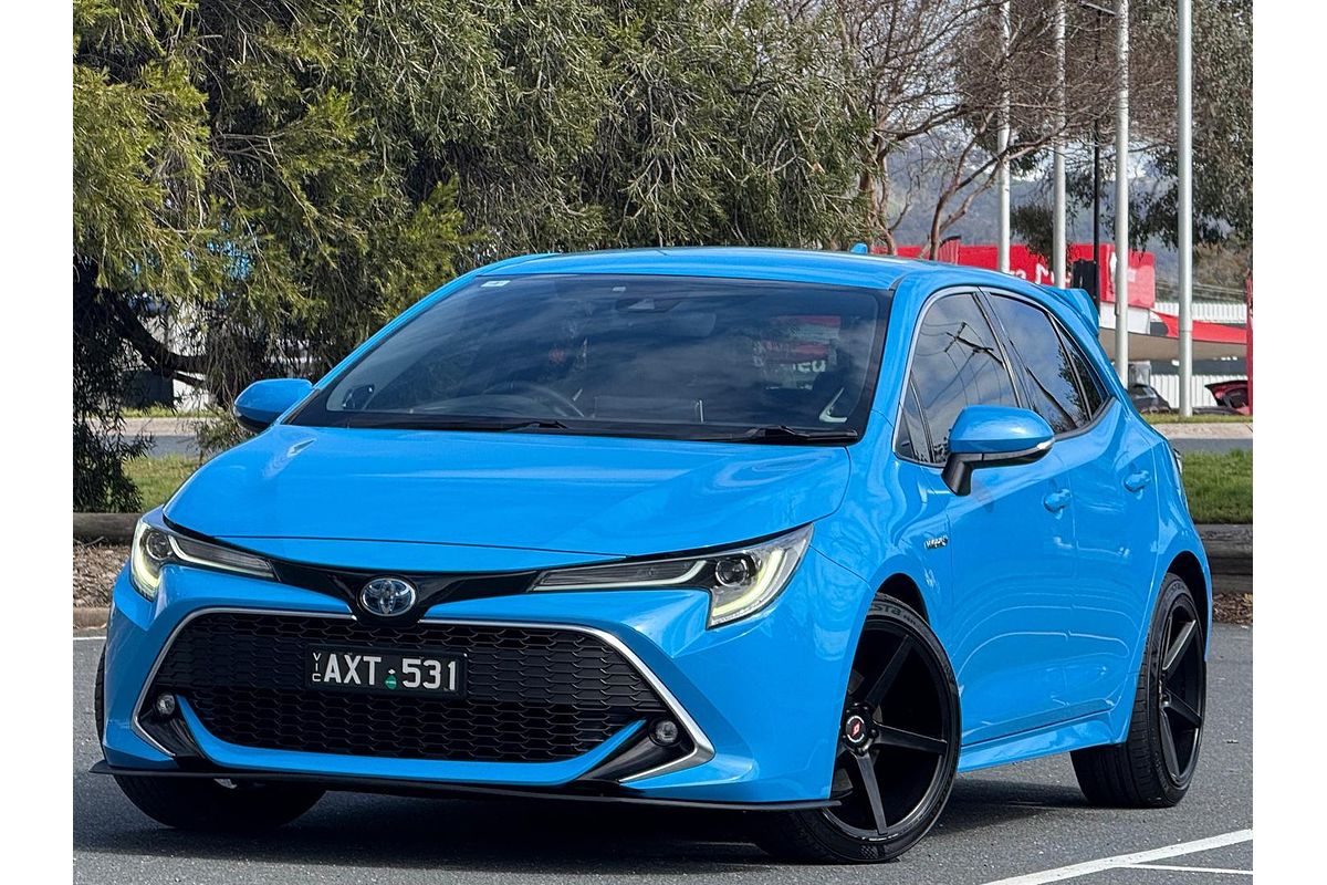 2019 Toyota Corolla ZR Hybrid ZWE211R