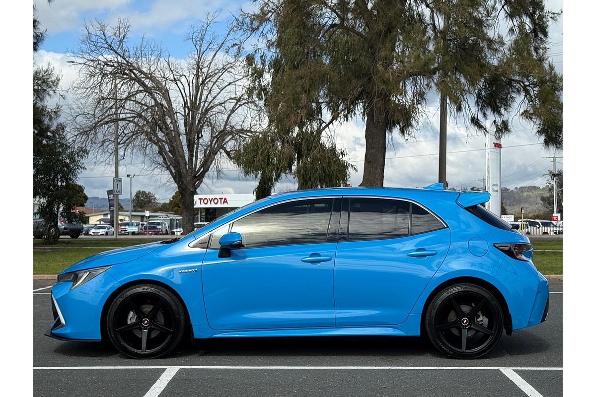 2019 Toyota Corolla ZR Hybrid ZWE211R