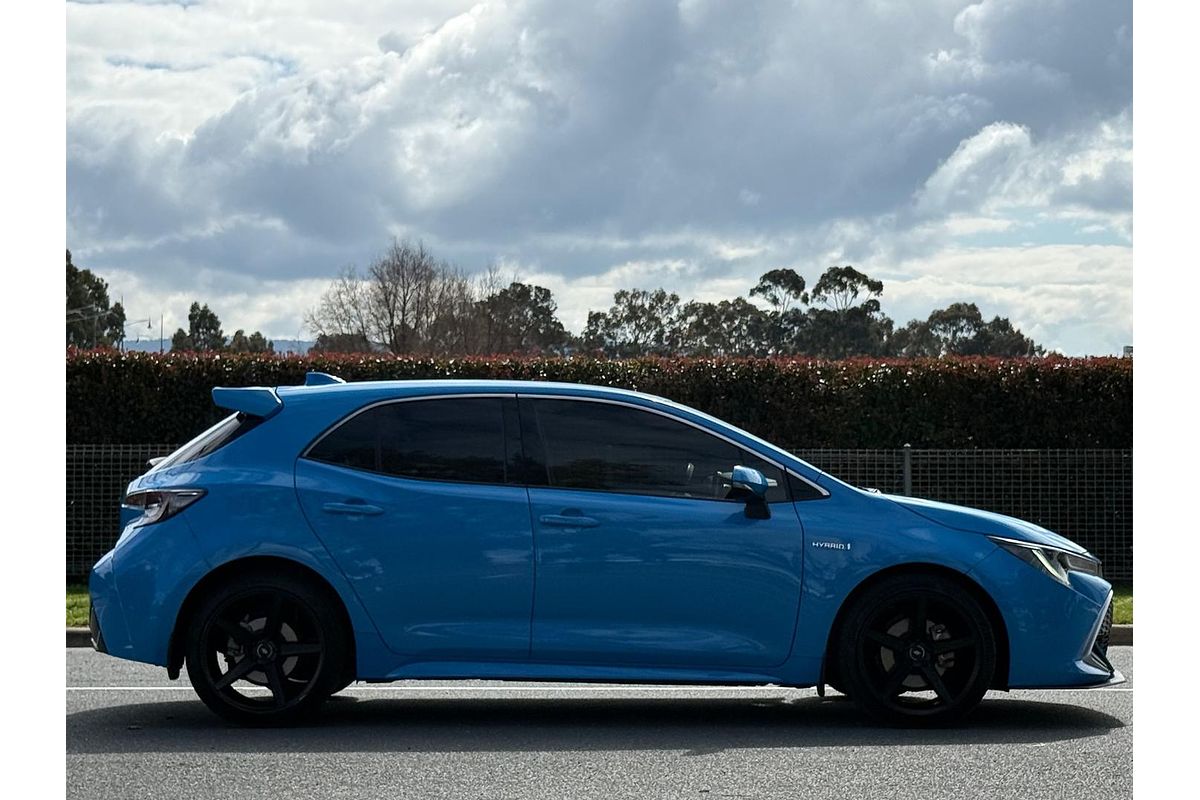 2019 Toyota Corolla ZR Hybrid ZWE211R