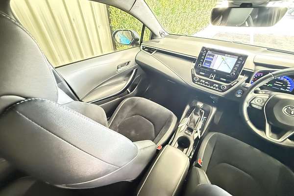 2019 Toyota Corolla ZR Hybrid ZWE211R