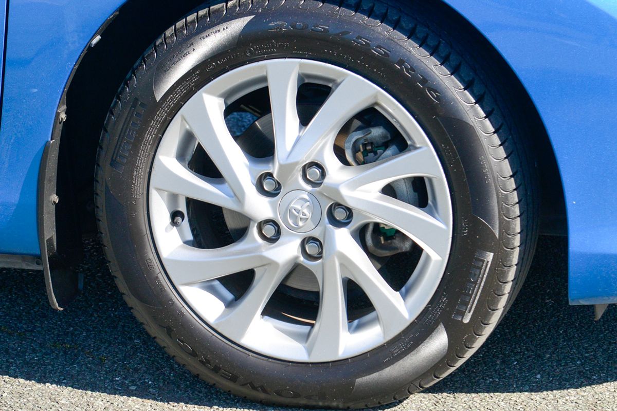 2016 Toyota Corolla Ascent Sport ZRE182R