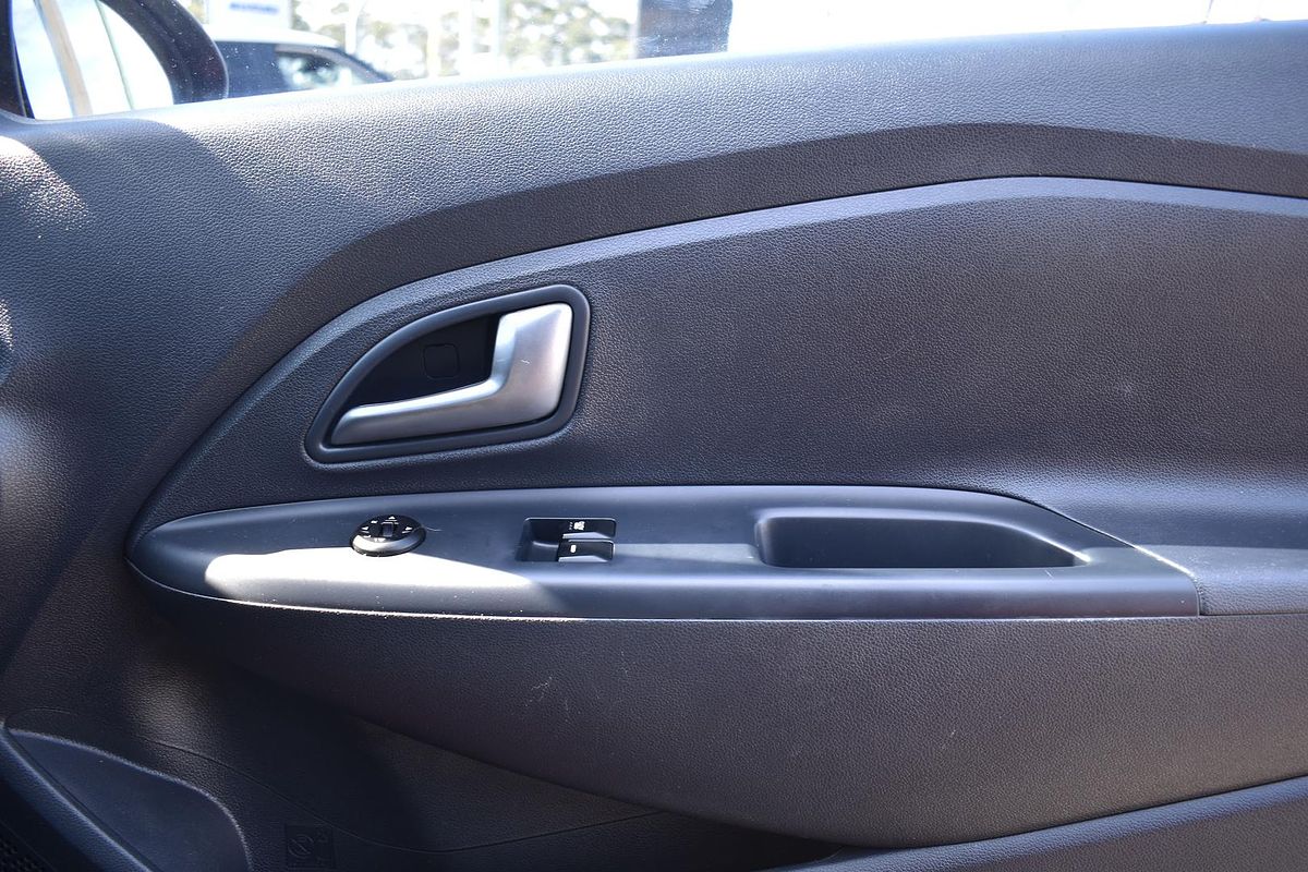 2013 Kia Rio S UB