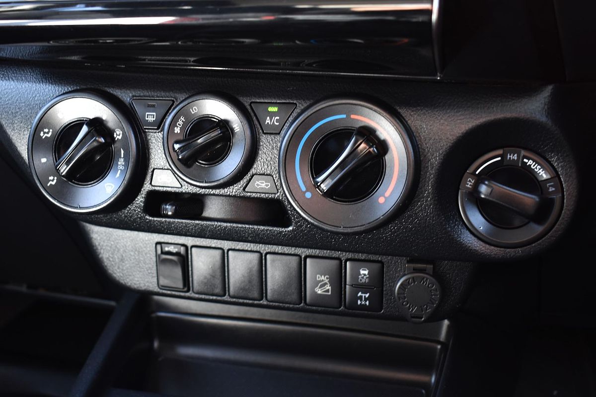 2021 Toyota Hilux SR GUN126R 4X4