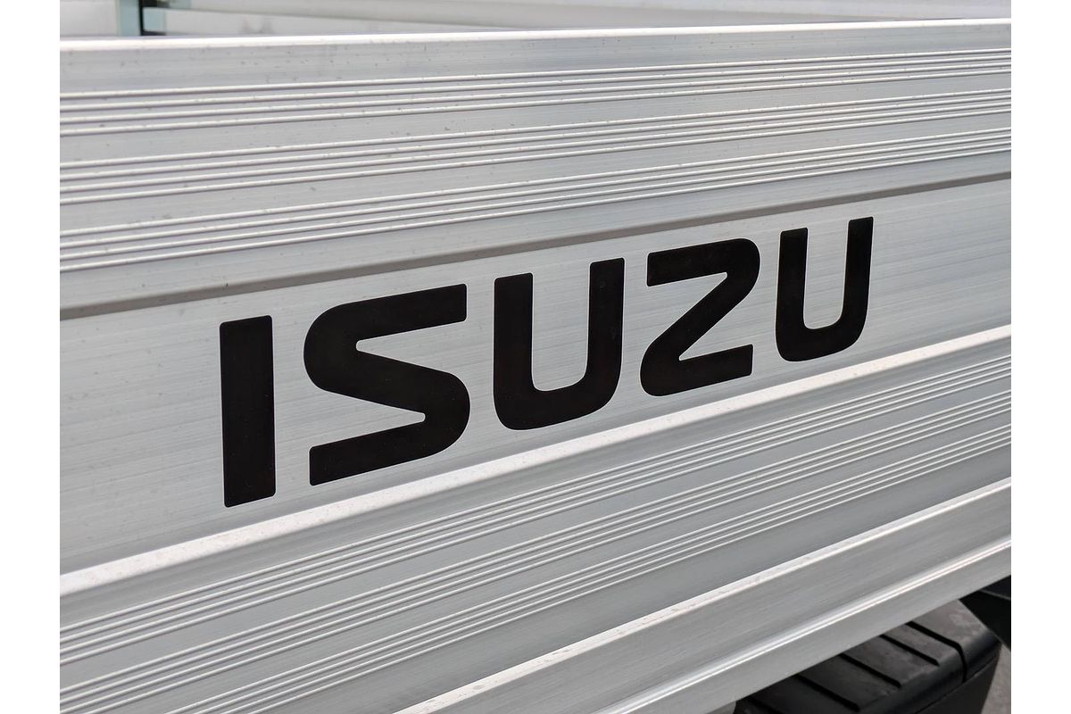 2025 Isuzu D-MAX LS-M 4X4