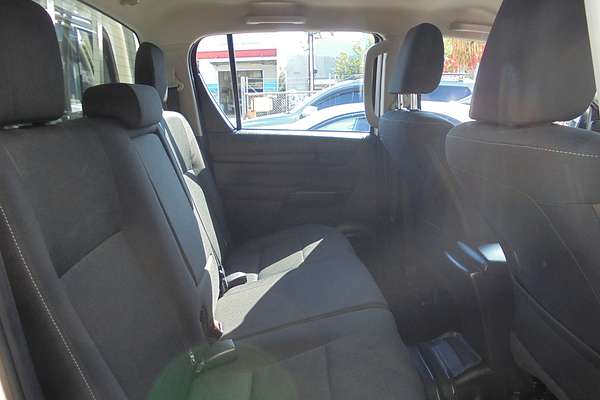 2020 Toyota Hilux SR GUN126R 4X4