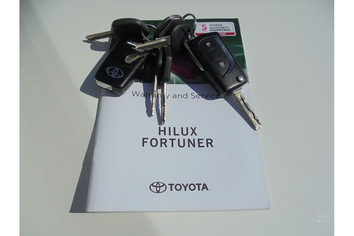2020 Toyota Hilux SR GUN126R 4X4