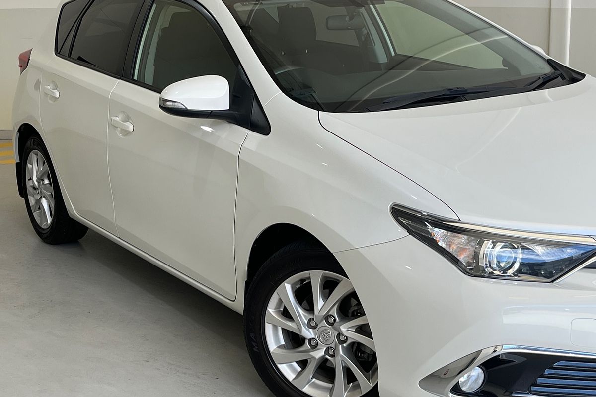 2017 Toyota Corolla Ascent Sport ZRE182R