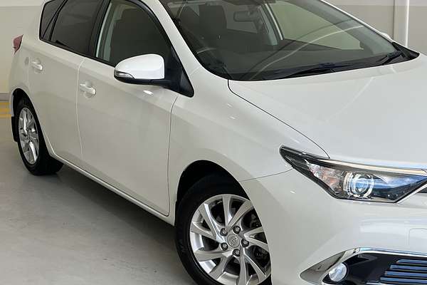 2017 Toyota Corolla Ascent Sport ZRE182R