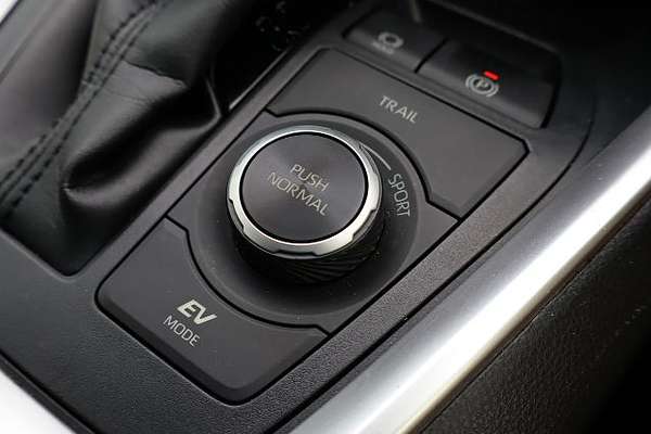 2020 Toyota RAV4 GX AXAH54R