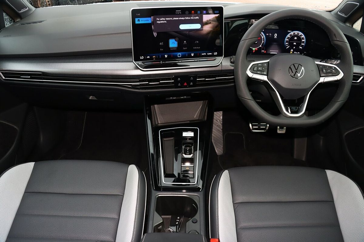 2025 Volkswagen Golf 110TSI R-Line 8.5