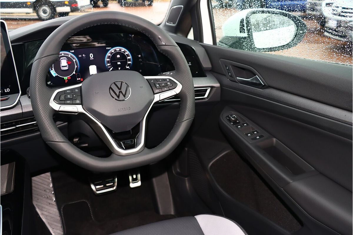 2025 Volkswagen Golf 110TSI R-Line 8.5