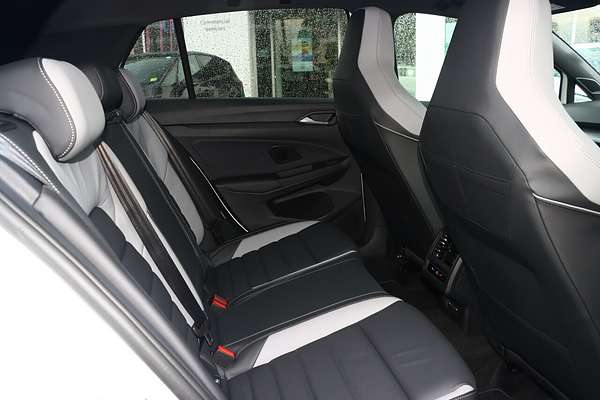 2025 Volkswagen Golf 110TSI R-Line 8.5
