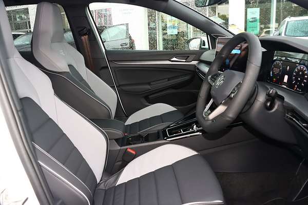 2025 Volkswagen Golf 110TSI R-Line 8.5