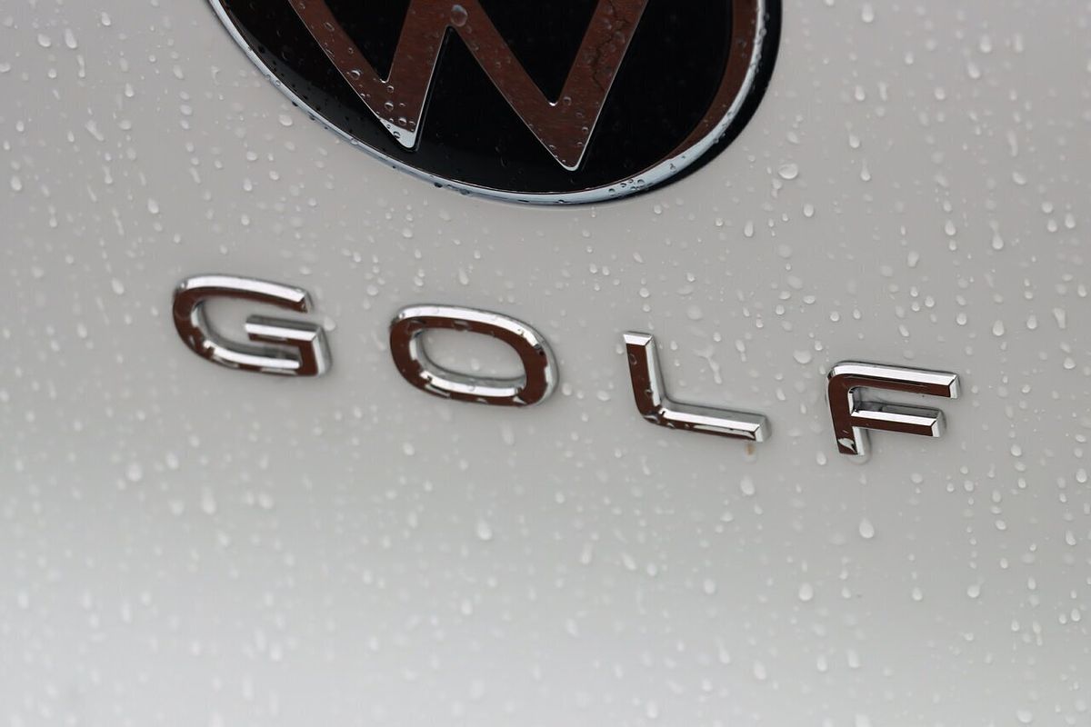 2025 Volkswagen Golf 110TSI R-Line 8.5