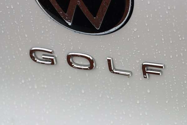 2025 Volkswagen Golf 110TSI R-Line 8.5