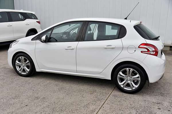 2014 Peugeot 208 Active A9