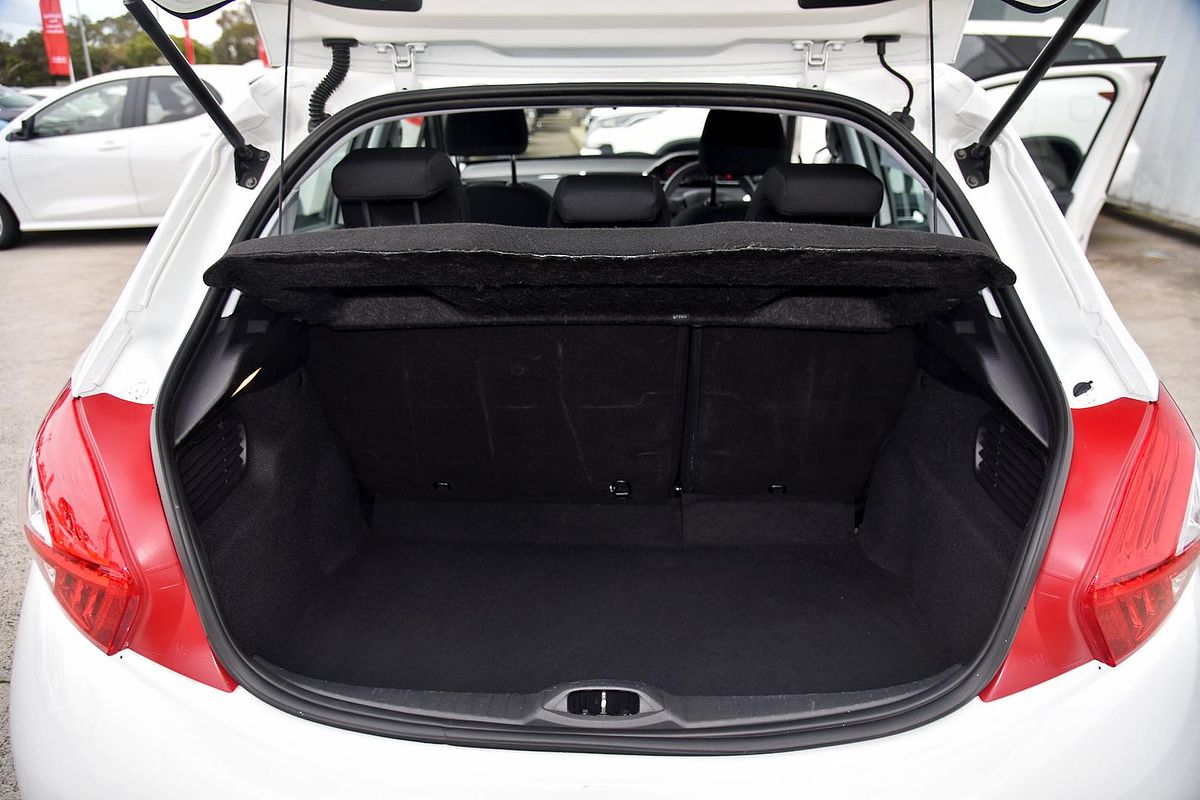 2014 Peugeot 208 Active A9