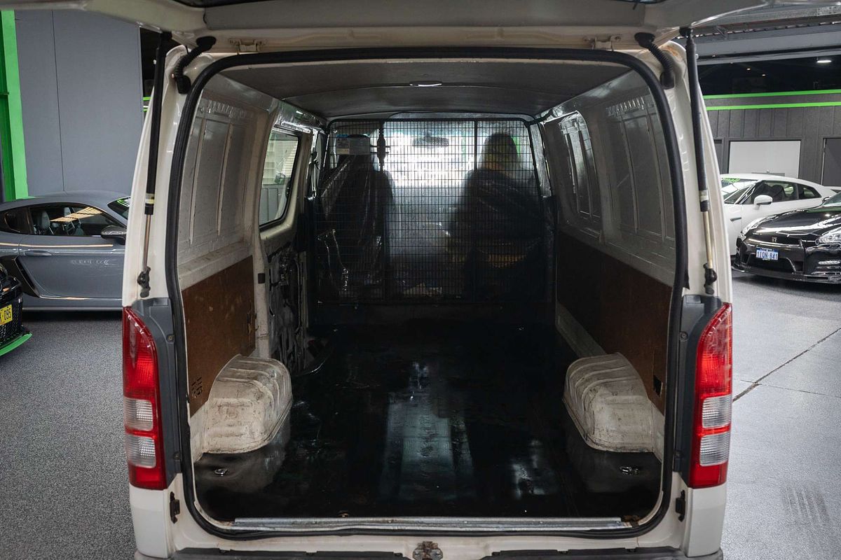 2015 Toyota Hiace KDH201R LWB