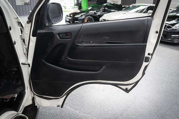 2015 Toyota Hiace KDH201R LWB