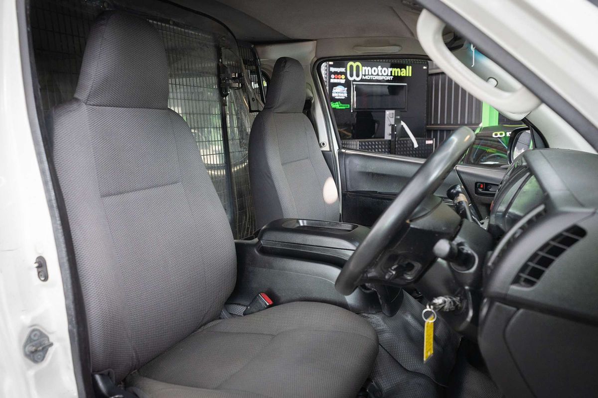 2015 Toyota Hiace KDH201R LWB