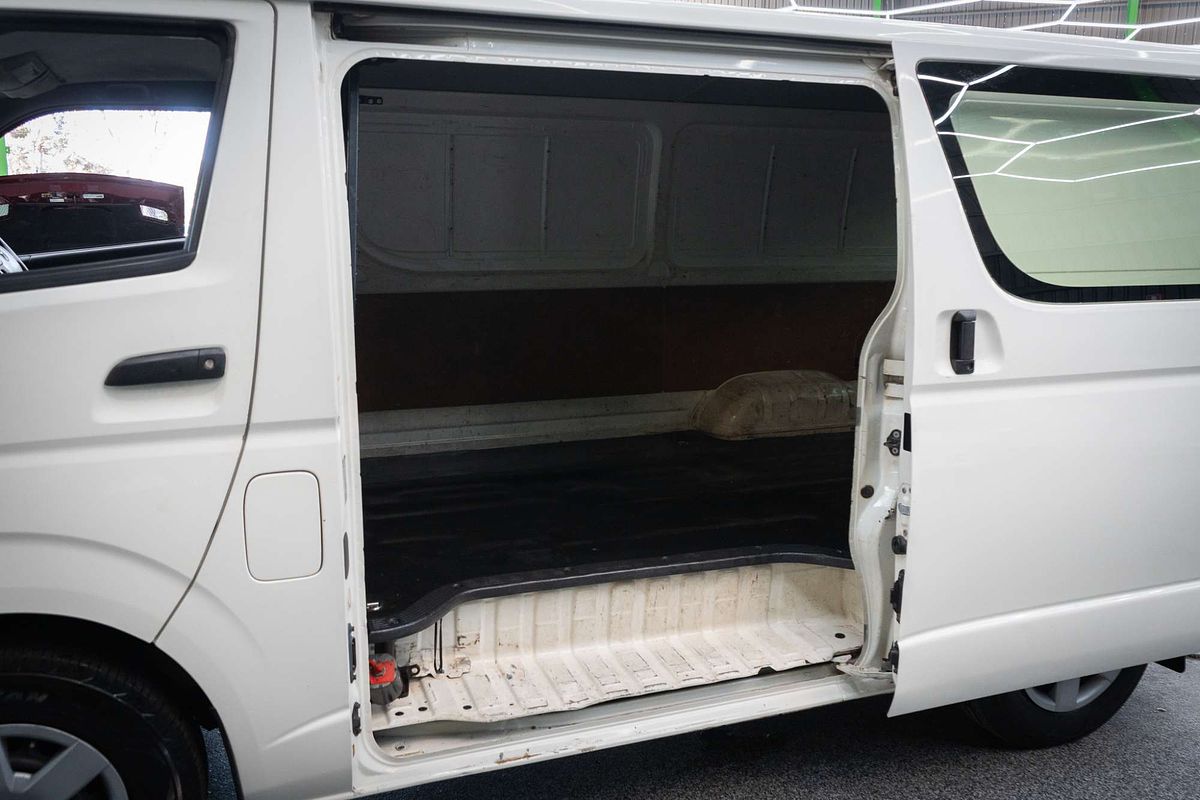 2015 Toyota Hiace KDH201R LWB