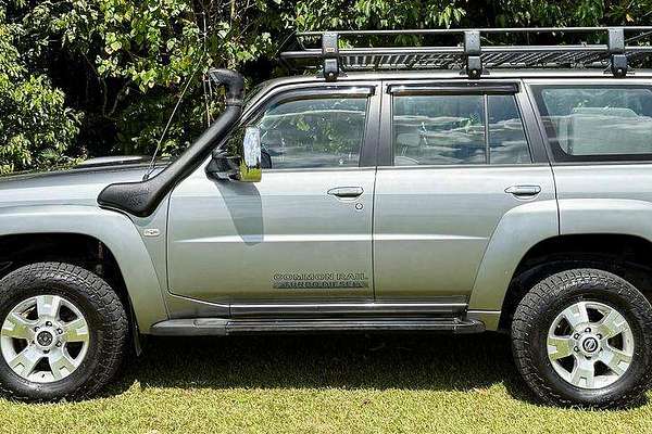 2009 Nissan Patrol ST-L GU 6