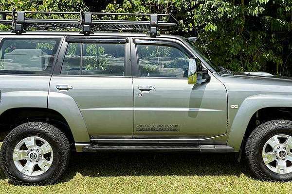 2009 Nissan Patrol ST-L GU 6