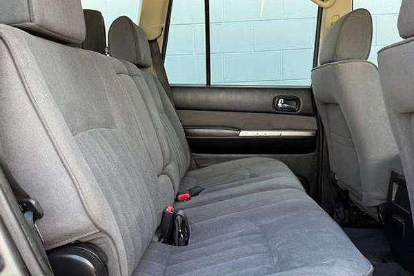 2009 Nissan Patrol ST-L GU 6