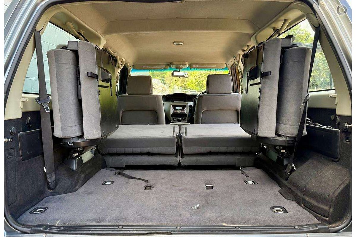 2009 Nissan Patrol ST-L GU 6