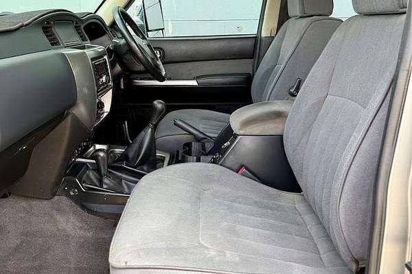 2009 Nissan Patrol ST-L GU 6