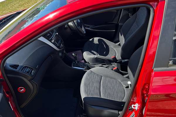2018 Hyundai Accent Sport RB6