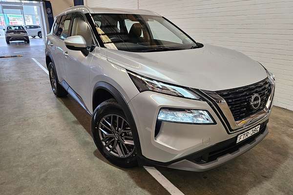 2025 Nissan X-TRAIL ST T33