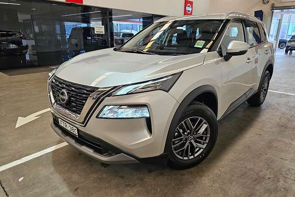 2025 Nissan X-TRAIL ST T33