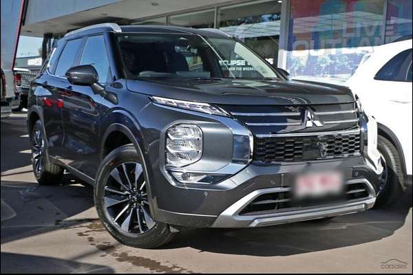 2025 Mitsubishi Outlander LS ZM