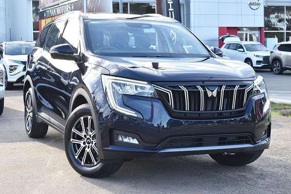 2025 Mahindra XUV700 AX7L