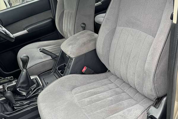 2012 Nissan Patrol ST GU 8