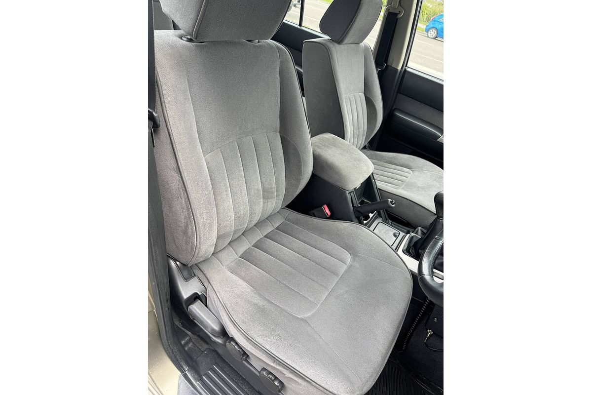2012 Nissan Patrol ST GU 8