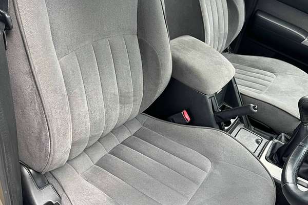 2012 Nissan Patrol ST GU 8