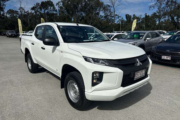 2022 Mitsubishi Triton GLX MR 4X4