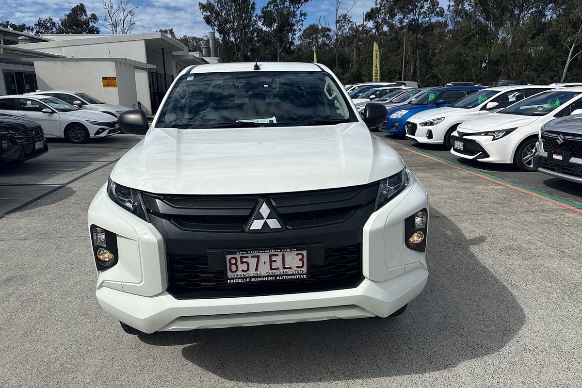 2022 Mitsubishi Triton GLX MR 4X4
