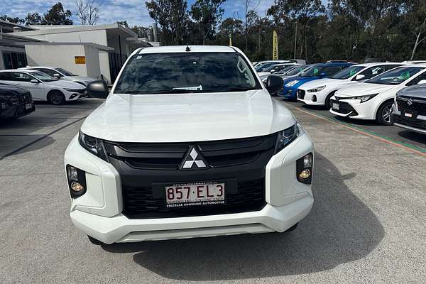2022 Mitsubishi Triton GLX MR 4X4