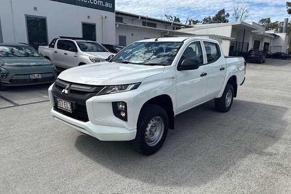 2022 Mitsubishi Triton GLX MR 4X4