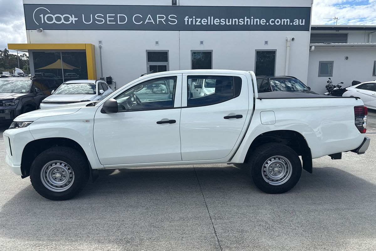 2022 Mitsubishi Triton GLX MR 4X4
