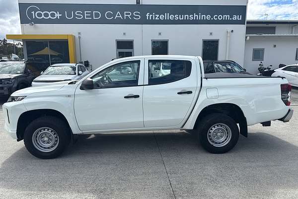 2022 Mitsubishi Triton GLX MR 4X4