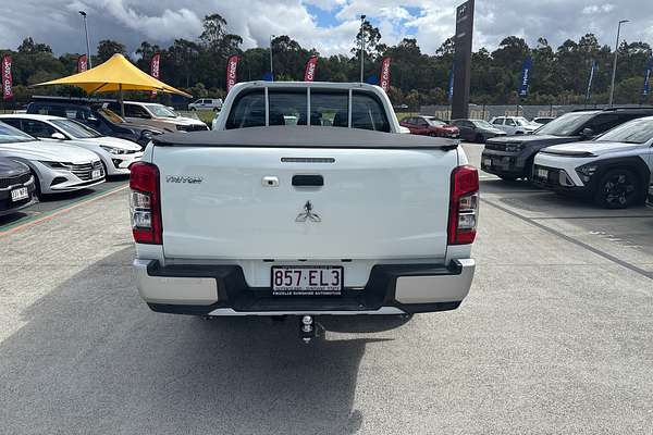 2022 Mitsubishi Triton GLX MR 4X4