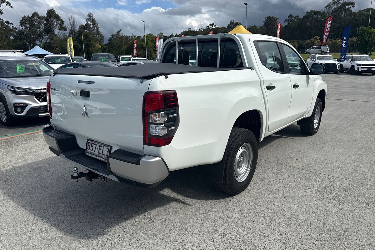 2022 Mitsubishi Triton GLX MR 4X4