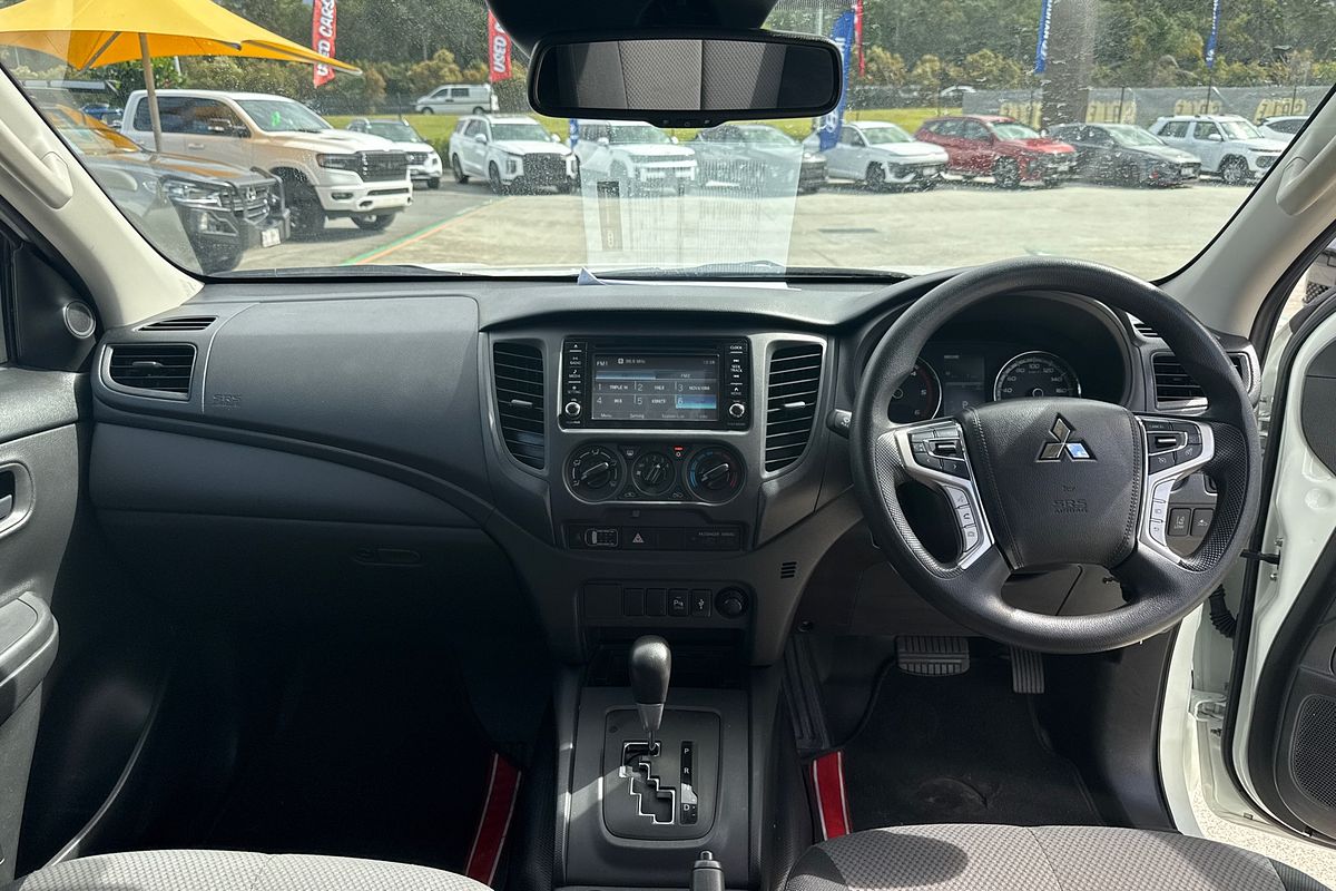 2022 Mitsubishi Triton GLX MR 4X4